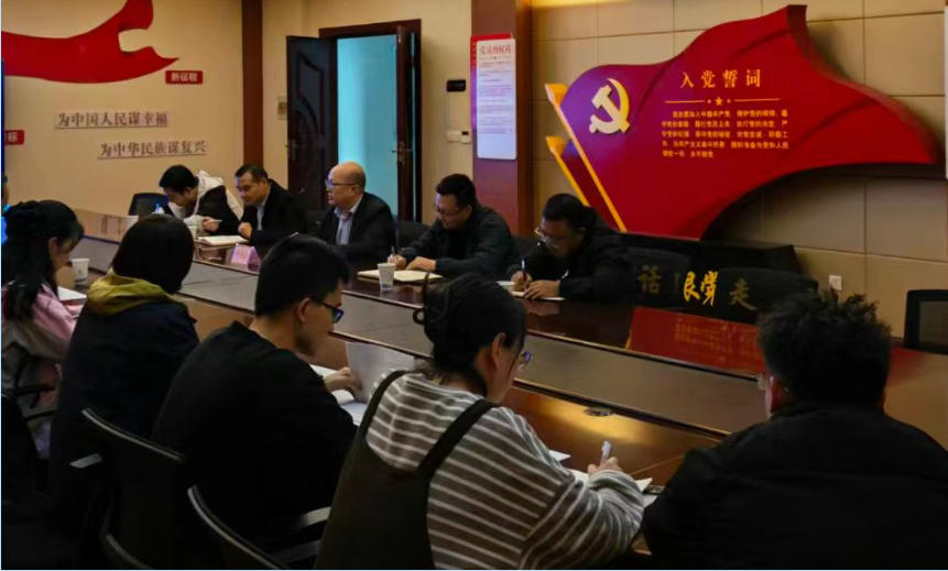 学院召开无人机应用技术专业交流座谈会